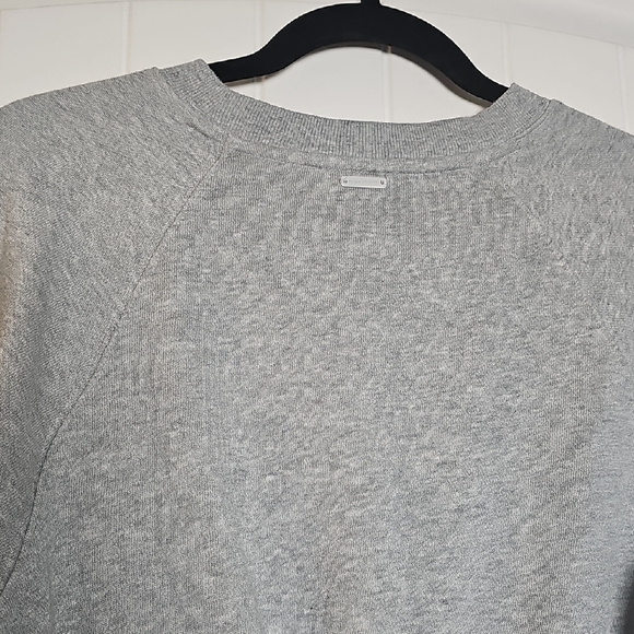 VS M Gray Cropped Sweatshirt - Picture 7 of 13